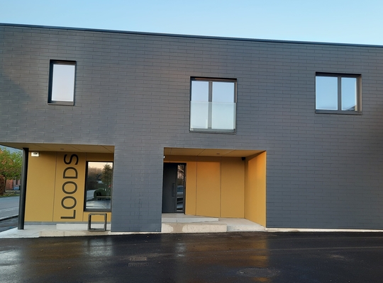 gemeentelijke loods breidt uit